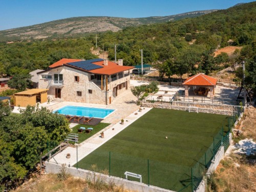 Holiday home - 4 persons -  - 22320 - Drniš