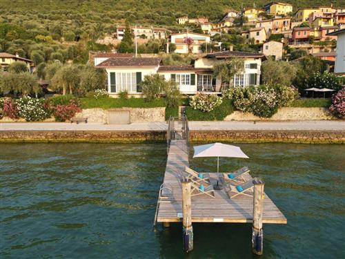 Sommerhus - 6 personer -  - Albisano - 37010