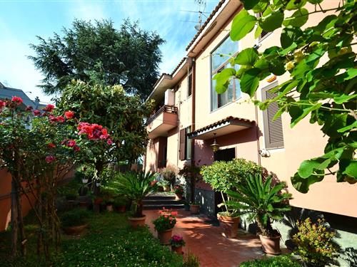 Holiday Home/Apartment - 4 persons -  - 80045 - Pompei