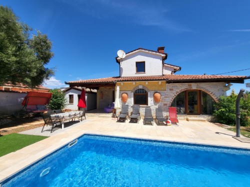 Holiday home - 8 persons -  - G. Dobran - 52204 - Šišan