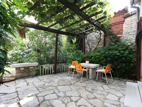 Holiday Home/Apartment - 4 persons -  - 52470 - Umag