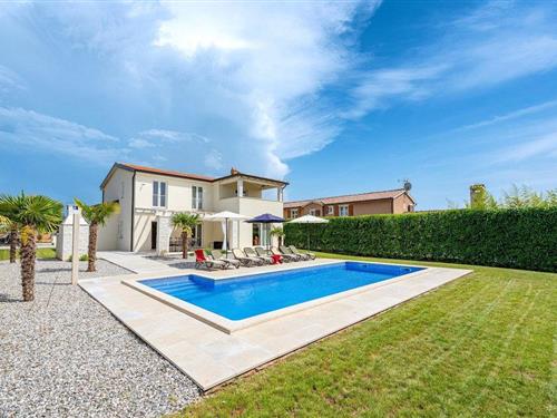 Holiday home - 8 persons -  - Labinci - Porec-Labinci - 52440 - Porec