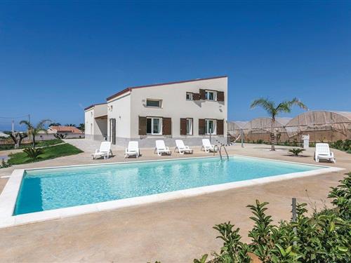 Holiday home - 13 persons -  - Contrada Gaddimeli Km - Marina Di Ragusa - 97100 - Ragusa