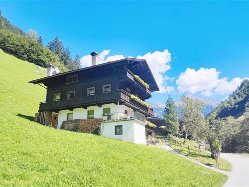Holiday Home/Apartment - 4 persons -  - 6290 - Mayrhofen