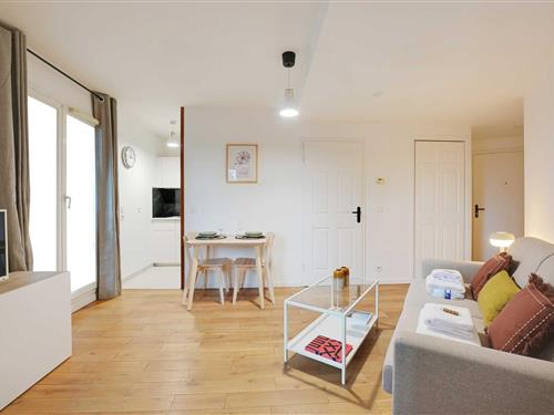 Holiday Home/Apartment - 2 persons -  - 92400 - Courbevoie