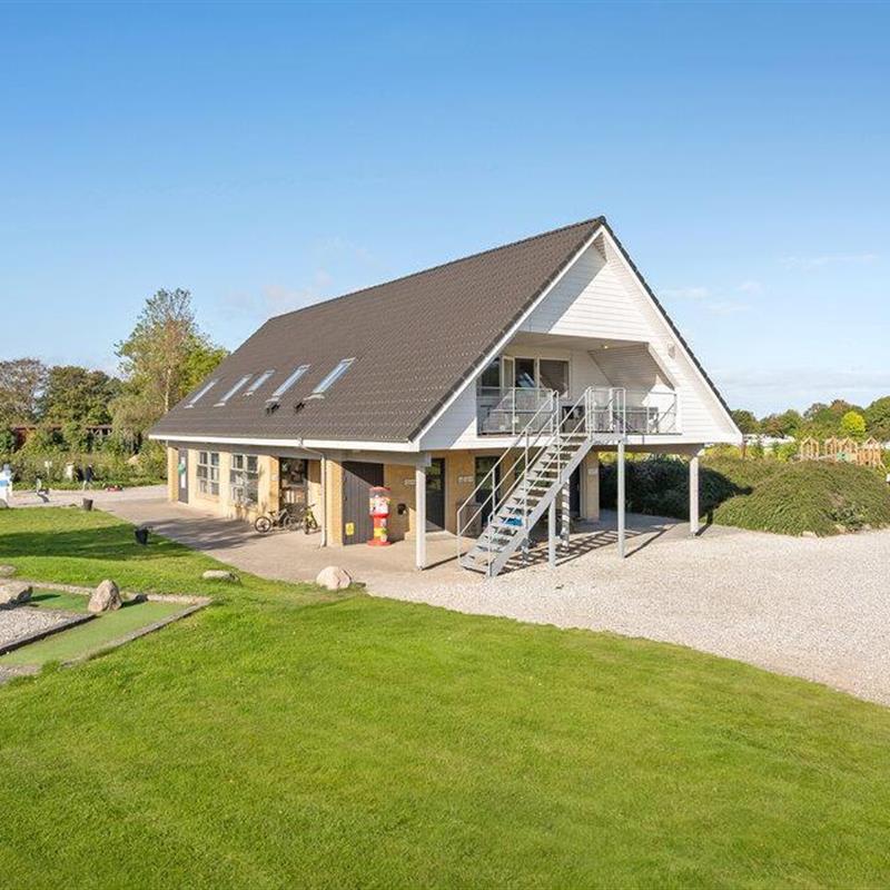 Ferielejlighed - 10 personer -  - Albertinelund - Bønnerup Strand - 8585 - Glesborg