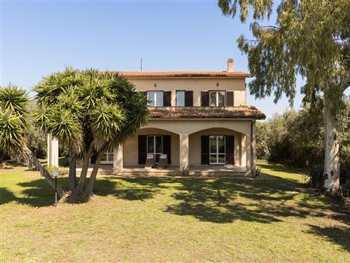 Holiday home - 8 persons -  - Tarquinia - 01016