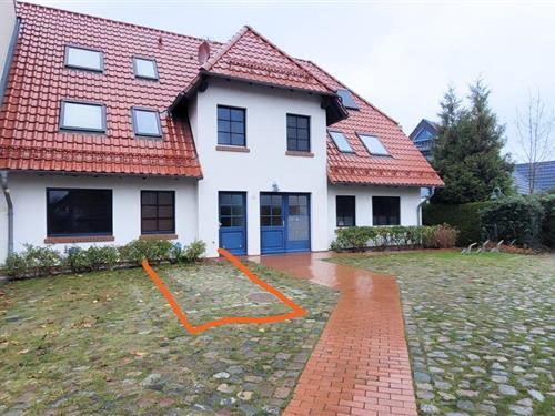 Holiday Home/Apartment - 4 persons -  - Lindenstrasse - 18374 - Seeheilbad Zingst