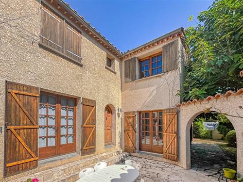 Holiday home - 6 persons -  - Lotissement les hirondelles - 30560 - St Hilaire De Brethmas