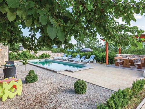 Holiday Home/Apartment - 8 persons -  - Ugljane - Split-Ugljane - 21243 - Ugljane