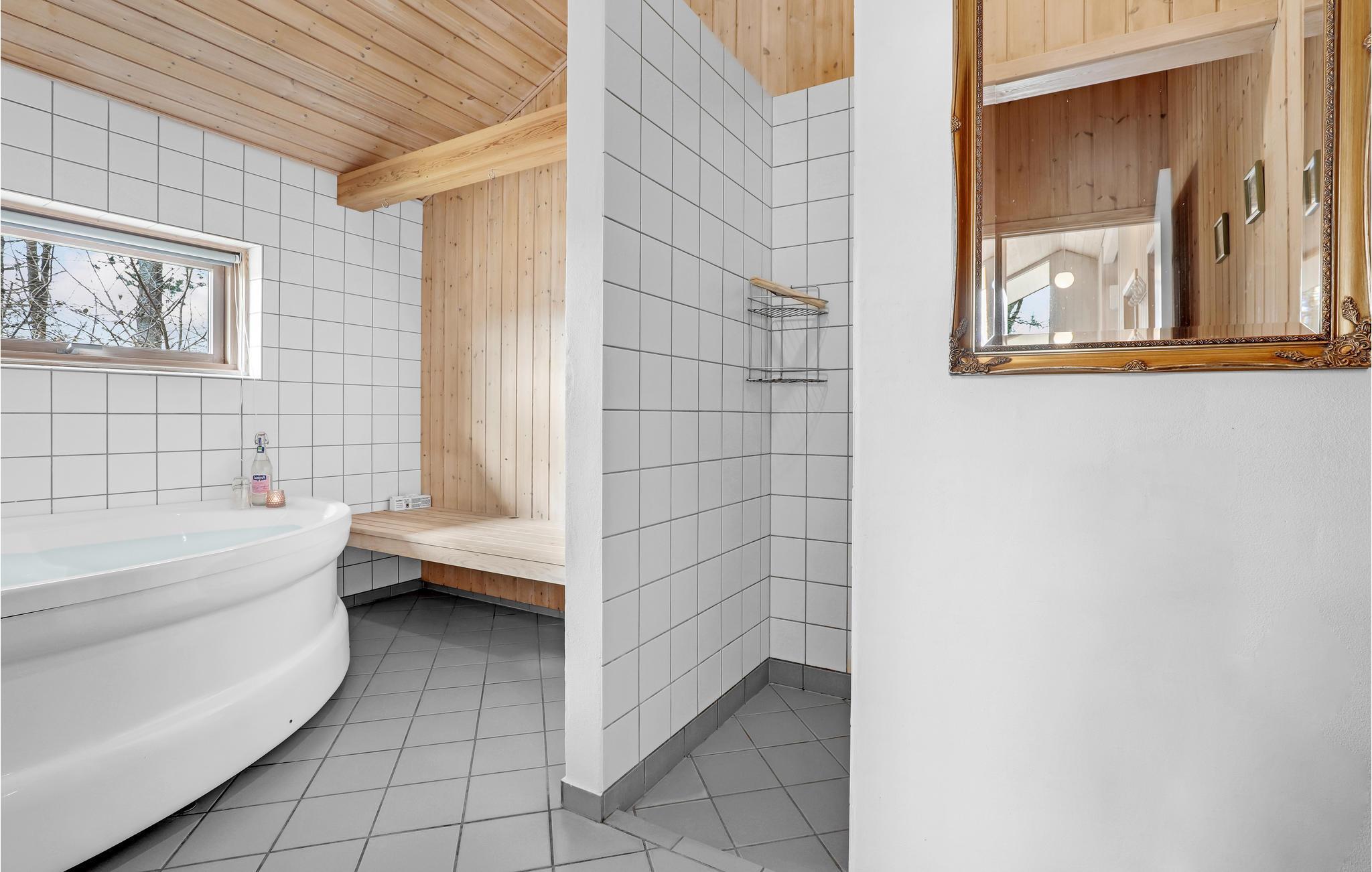 Sommerhus 6 personer strandvangen vestre sømark 3720 ... Køkken åkirkeby