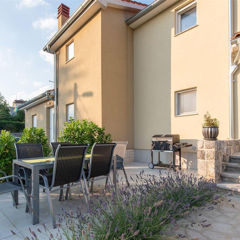 Sommerhus - 8 personer -  - Rijeka - 51000