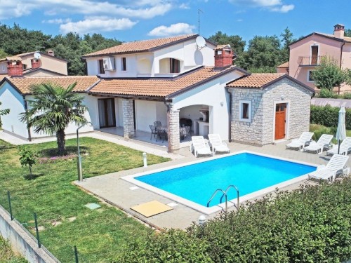 Villa - 6 persons -  - 52444 - Tinjan