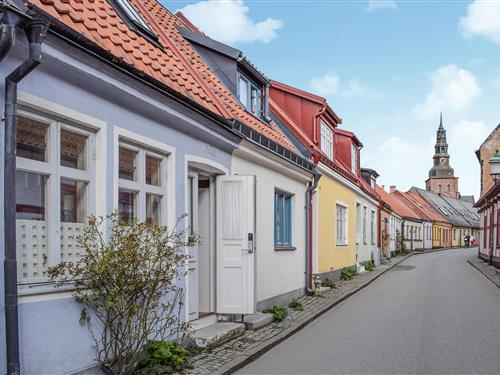 Fritidshus - 5 personer -  - Lilla Västergatan - 271 35 - Ystad