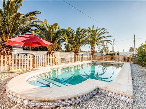 Holiday home - 6 persons -  - Camino del Teide - Chiclana De La Frontera - 11130 - Chiclana De La Fronter
