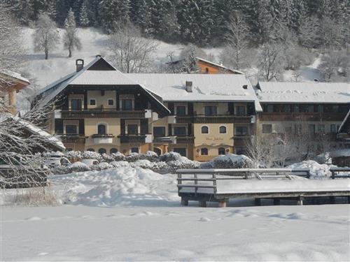 Holiday Home/Apartment - 4 persons -  - Neusach - 9762 - Weissensee