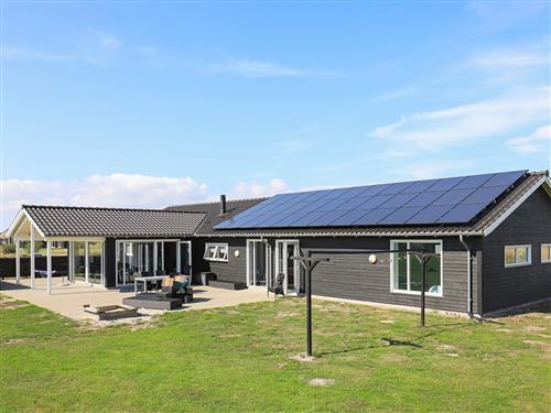 Sommerhus - 14 personer -  - Ukamavej - Marielyst - 4873 - Væggerløse