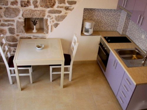 Holiday apartment - 2 persons -  - 21420 - Bol