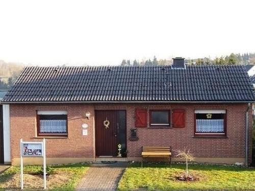 Holiday Home/Apartment - 6 persons -  - Eschbergstr. - 54585 - Esch