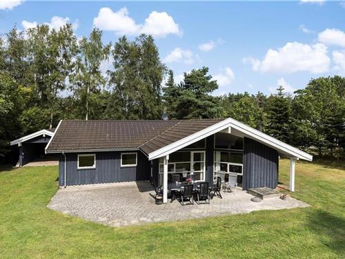 Sommerhus - 10 personer -  - Petersvej - Ellinge Lyng - 4573 - Højby