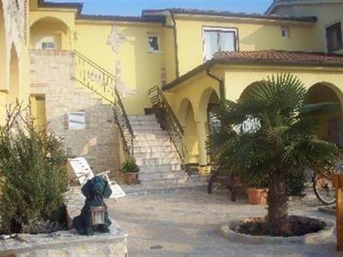 Holiday Home/Apartment - 4 persons -  - Ul. Slatinka - 52446 - Porec