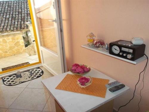 Holiday Home/Apartment - 3 persons -  - 22243 - Murter