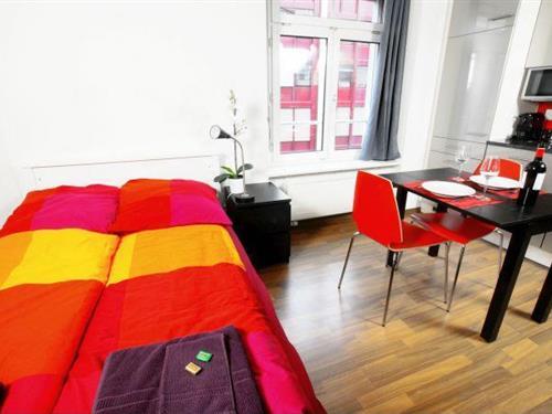 Holiday apartment - 2 persons -  - Schwamendingenstrasse - 8050 - Zurich