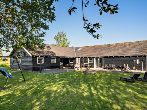 Holiday home - 24 persons -  - Blommestien - Marielyst - 4872 - Idestrup