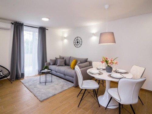 Holiday apartment - 4 persons -  - Ulica kraljice Jelene - 23211 - Pakoštane