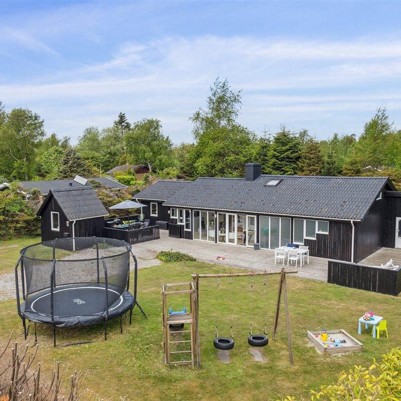 Sommerhus - 10 personer -  - Stolt Henriksvej - Marielyst - 4873 - Væggerløse