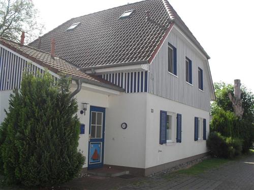 Holiday Home/Apartment - 4 persons -  - Wiesenstrasse - 18374 - Seeheilbad Zingst