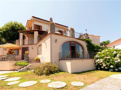 Sommerhus - 8 personer -  - Sorrento - 80067