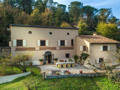 Villa - 8 personer -  - 55060 - Vorno