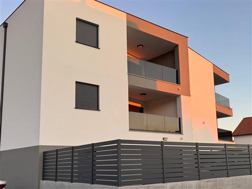 Ferielejlighed - 4 personer -  - Tutikova ulica 36, Žaboric - 22000 - Sibenik