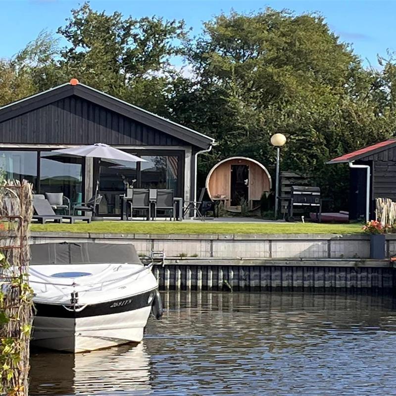 Sommerhus - 4 personer -  - 9133CD - Eanjum