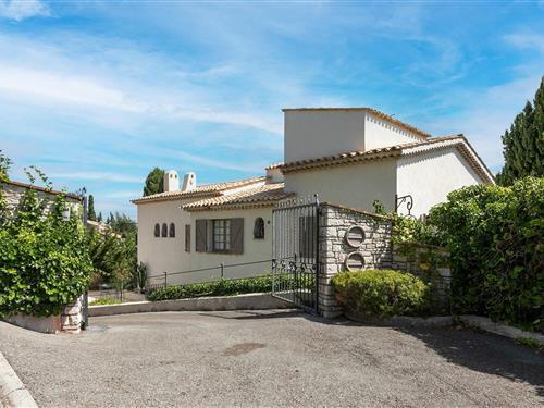 Villa - 10 persons -  - 06210 - Mandelieu-La-Napoule