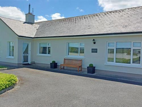 Holiday Home/Apartment - 8 persons -  - V95 YTD5 - Milltown Malbay