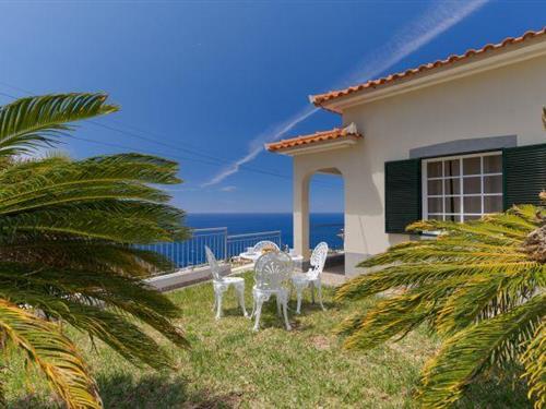 Holiday Home/Apartment - 4 persons -  - 9370-041 - Arco Da Calheta