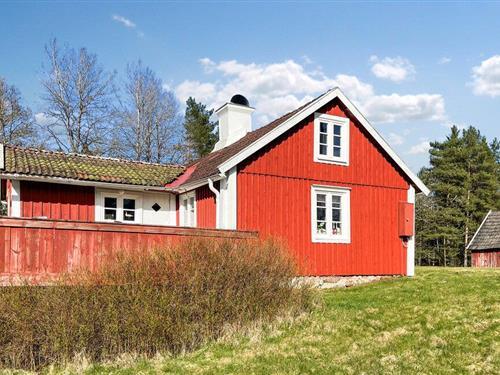 Holiday home - 4 persons -  - Horsöga - 341 42 - Hamneda