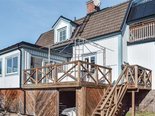 Holiday home - 10 persons -  - Storgatan - 577 38 - Hultsfred