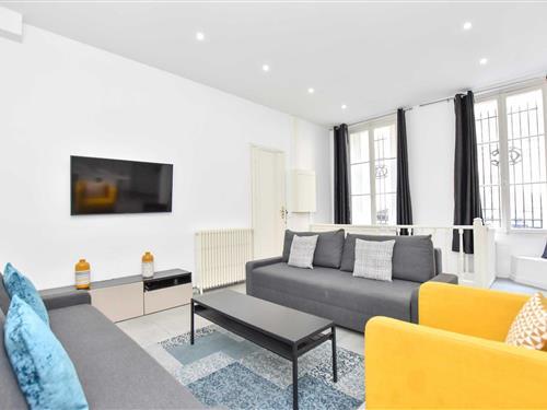 Holiday Home/Apartment - 6 persons -  - 75008 - Paris