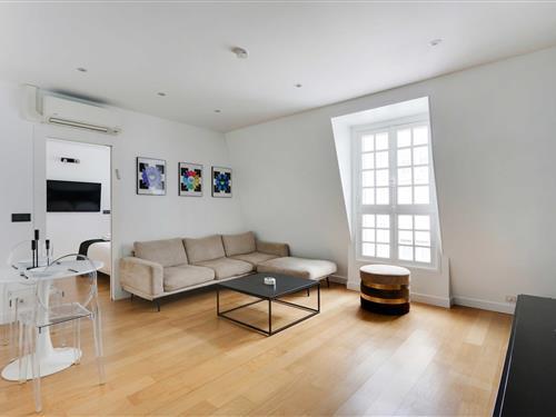 Holiday Home/Apartment - 2 persons -  - 75116 - Paris