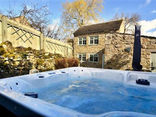 Holiday home - 6 persons -  - DL8 5QN - Bellerby