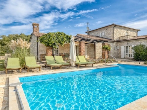 Villa - 8 personer -  - 52448 - Sveti Lovrec