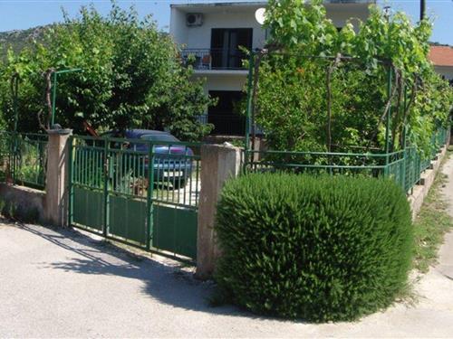 Holiday Home/Apartment - 4 persons -  - Njivine - 21226 - Vinisce