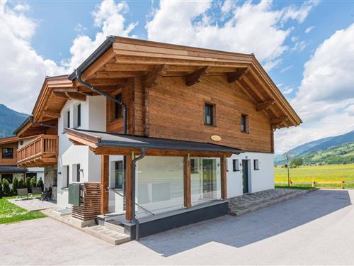 Holiday home - 8 persons -  - 5722 - Niedernsill