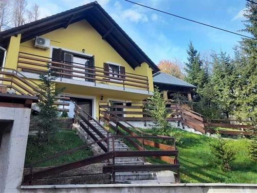 Ferieleilighet - 4 personer -  - Klade - 51322 - Fužine