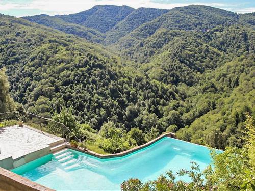 Semesterlägenhet - 5 personer -  - Les Tours de Tevola - Carcheto - 20229 - Carcheto Brustico