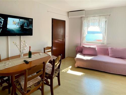 Holiday Home/Apartment - 3 persons -  - Crikvenica - 51260 - Crikvenica