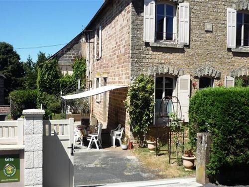 Holiday Home/Apartment - 5 persons -  - 19130 - Vars Sur Roseix